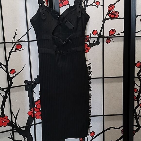 House Of CB Octavia Bandagr Dress In Black. - Picture 12 of 15